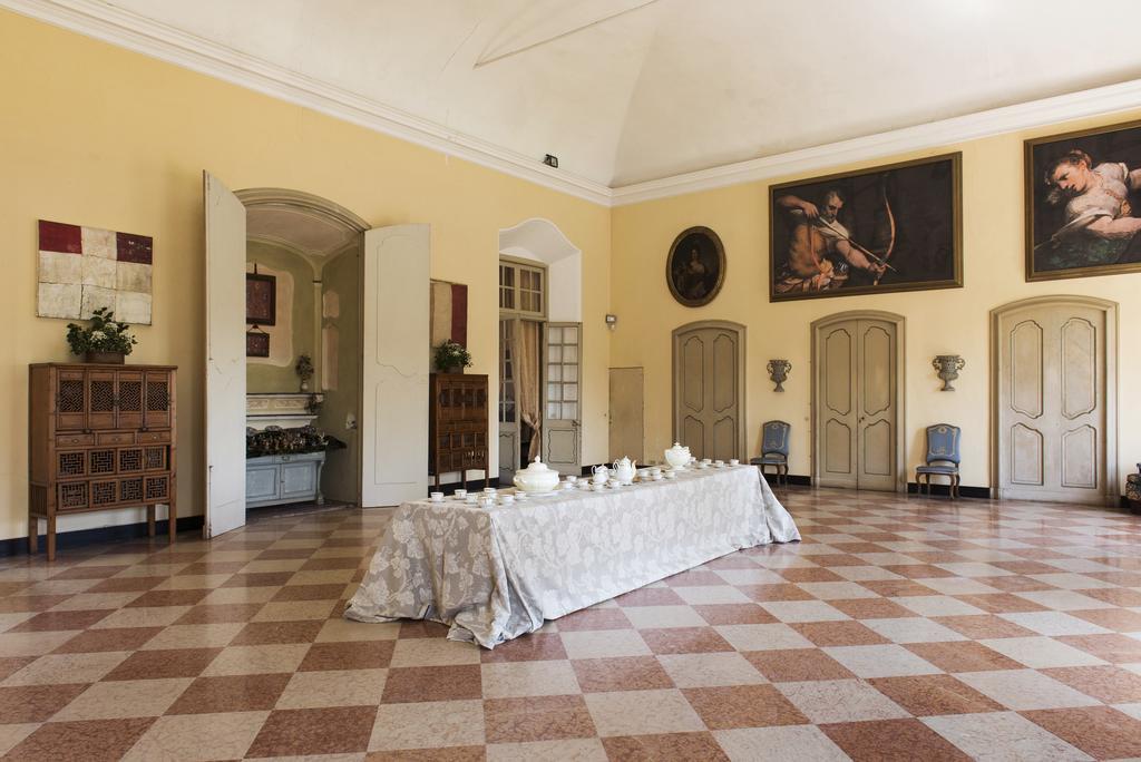 Гостьовий будинок Castello Di Rocca Grimalda Екстер'єр фото